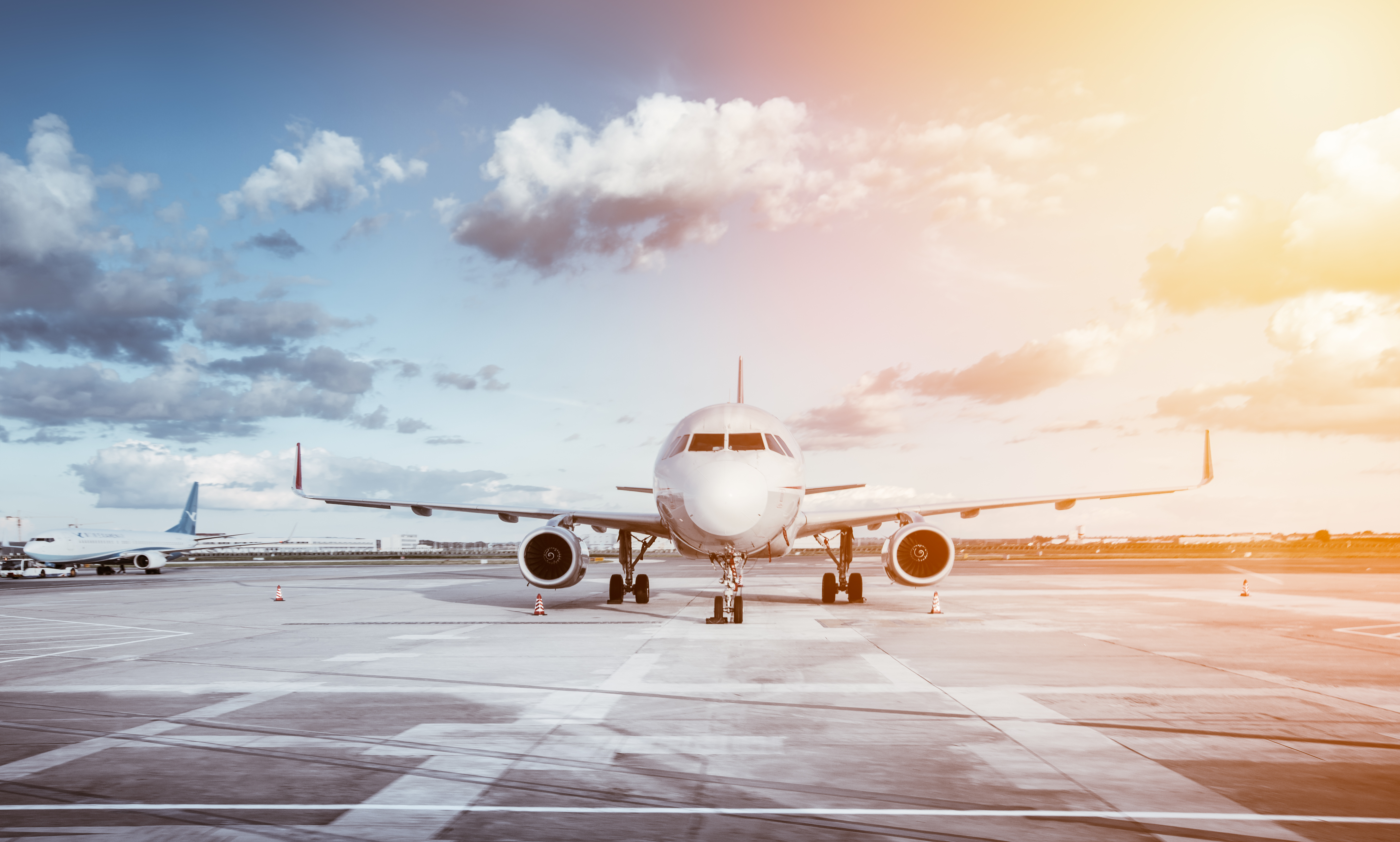 Analysis of Airports and Airlines Relationship